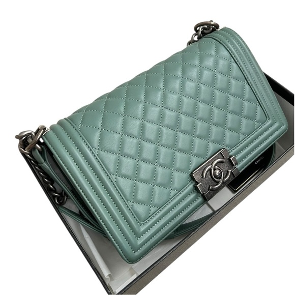 Chanel Mint Quilted Crossbody Bag - Picture 2 of 10